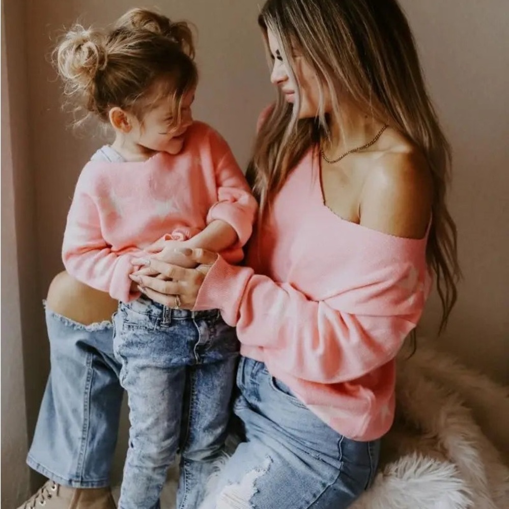 NEW - KYAH STAR SWEATER - MOMMY & ME